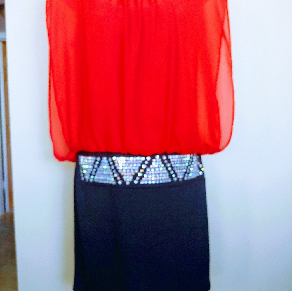 ☀SALE 4 for$20☀              Dressy Red and Black Dress